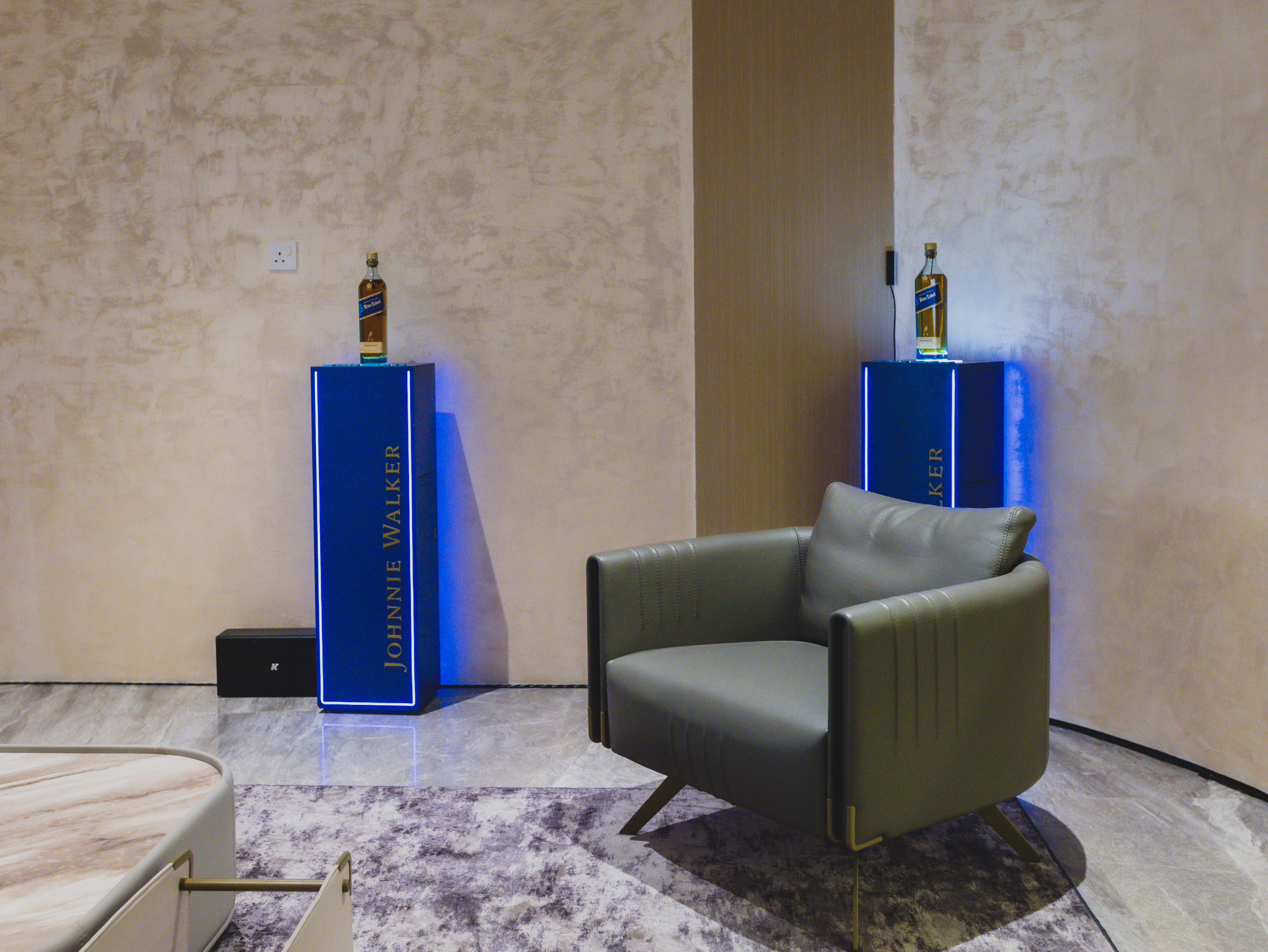 Visionnaire at Forest Furniture gallery 10