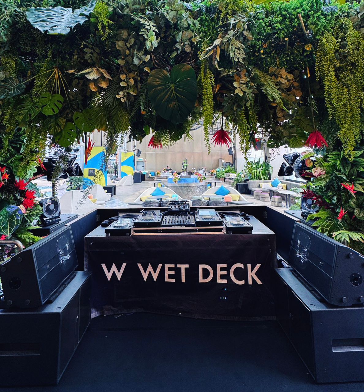WET Deck Republik Club Paradiso image 5